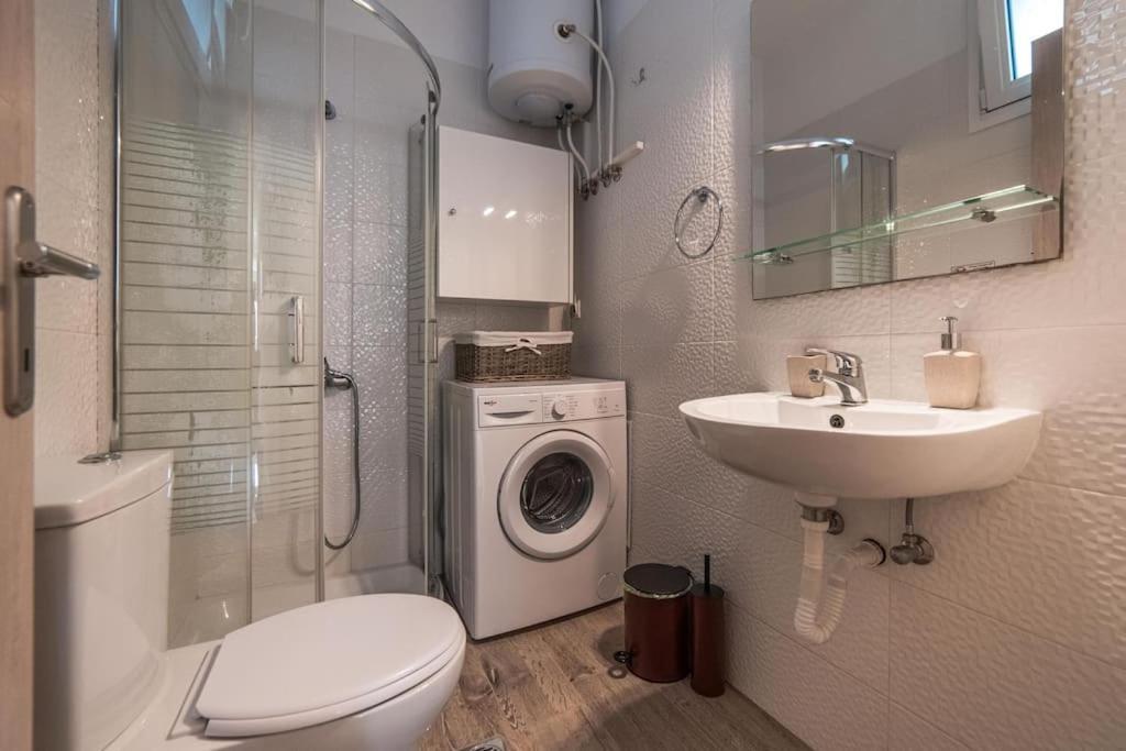Effie'S Two Bedroom Apartment Нафплион Екстериор снимка