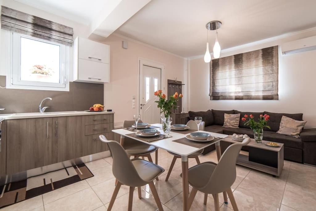 Effie'S Two Bedroom Apartment Нафплион Екстериор снимка