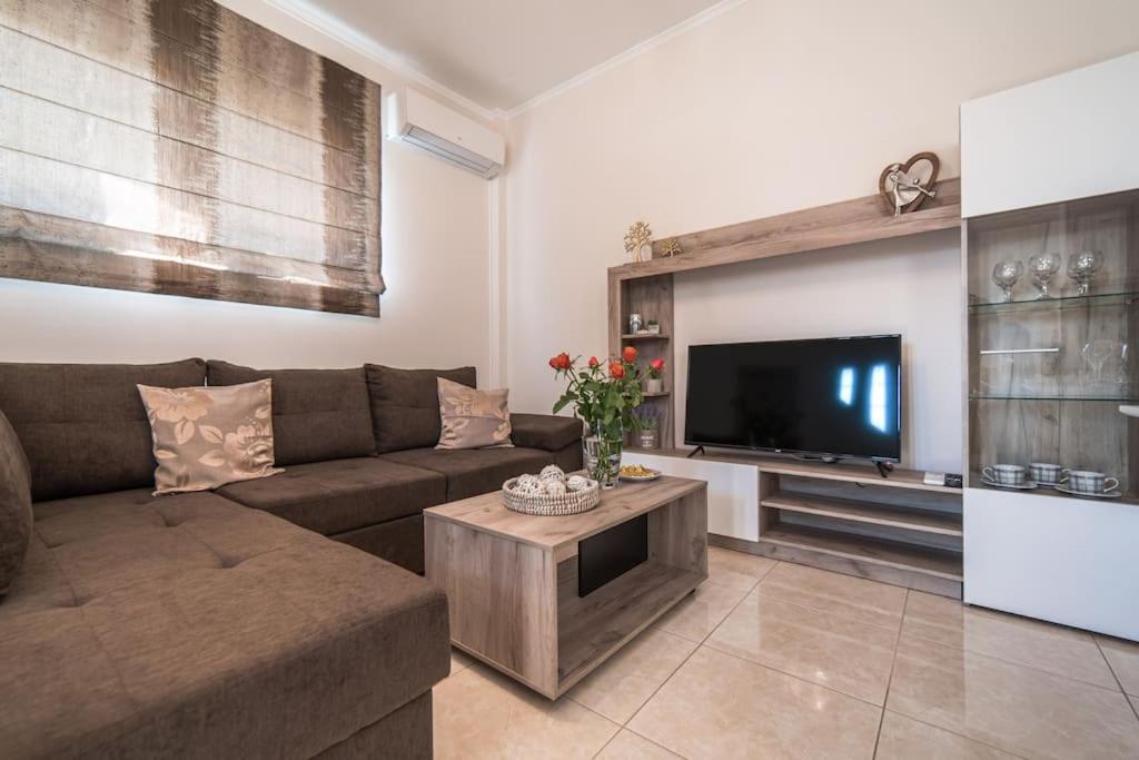 Effie'S Two Bedroom Apartment Нафплион Екстериор снимка